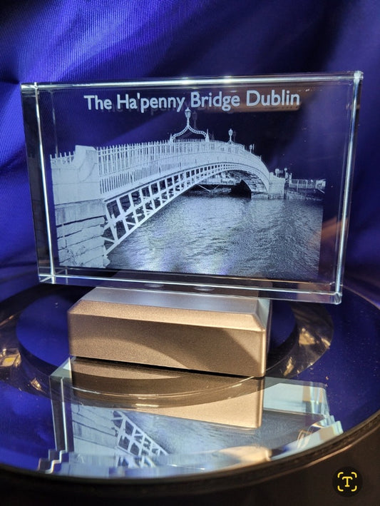 Ha'Penny Bridge Dublin